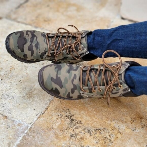 Women's Camouflage Combat Lace-up Ankle Boots Low Heel - Picture 4 of 5
